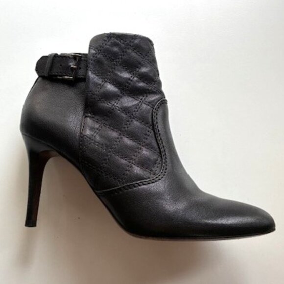Tory Burch Black Orchard Quilted Bootie | 3.5” Heel | Size 8.5 - Picture 13 of 14